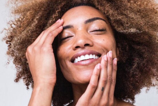 Hyaluronic Acid Wajib Dalam Rutin Penjagaan Kulit