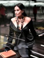 Peminat Lega Wajah Demi Moore Kembali Normal