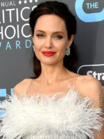 Angelina Jolie Pecah Rekod Instagram Dengan Mesej Penuh Emosi