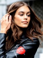 Kaia Gerber Ulas Pengalaman Bercinta Dengan Lelaki Berusia Ketika Remaja