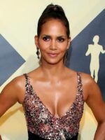 Halle Berry Kekal Langsing Pada Usia 50-an, Apa Rahsianya?