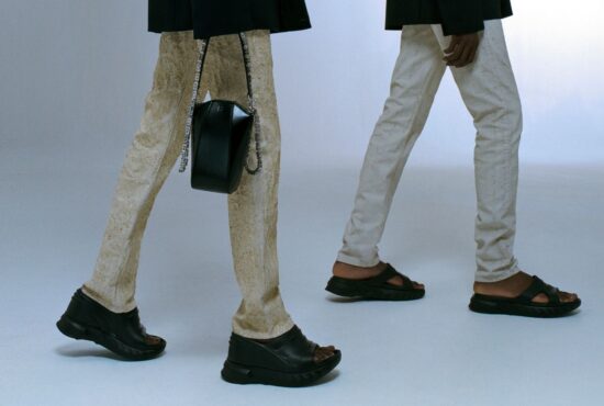 Sandal Marshmallow, Desain Unik Dari Givenchy
