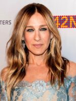 Penampilan Sarah Jessica Parker Dengan Rambut Beruban Mengejutkan Peminat