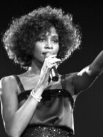 Lagu Demo Whitney Houston Ketika Remaja Dijual Pada Harga RM4.2 Juta