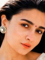 Alia Bhatt Tewaskan Jennifer Lopez & Chris Hemsworth