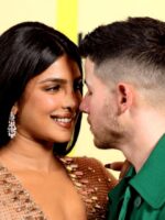 Priyanka Chopra Berkongsi Aksi Nakal Nick Jonas Di Instagram