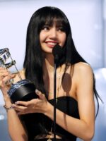 Lisa Blackpink Lakar Sejarah Di VMA 2022