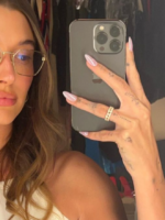 5 Langkah Mudah Cipta “Glazed Donut Nails” dari Rumah