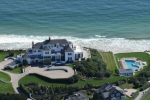 Rumah Selebriti Hollywood Yang Unik
