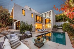 Rumah Selebriti Hollywood Yang Unik