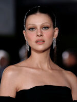 Nicola Peltz Beckham Bukti Kening Nipis Masih Trend