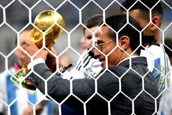 Tindakan Salt Bae Menjulang Trofi Piala Dunia Dipertikai