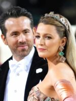 Blake Lively Selamat Melahirkan Cahaya Mata Keempat