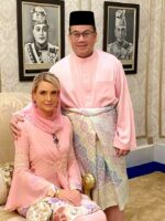 Foto & Nama Anakanda Tengku Mahkota Kelantan Dikongsi Bersama Peminat Diraja