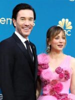 Tom Pelphrey & Kaley Cuoco Berkongsi Momen Bahagia Sambut Anak Pertama