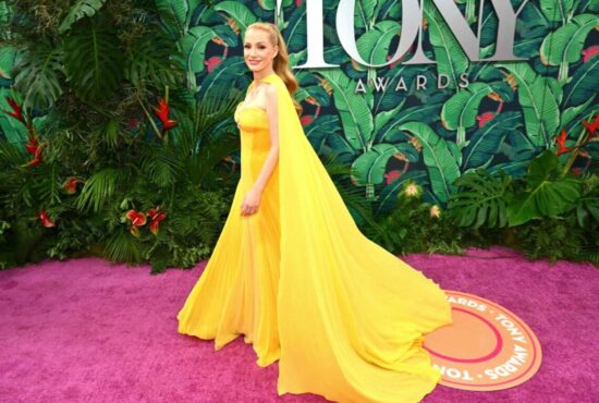 10 Stail Memukau Di Karpet Merah Tony Awards 2023