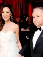 Michelle Yeoh Berkongsi Momen Romantis Sebagai Pengantin Baru