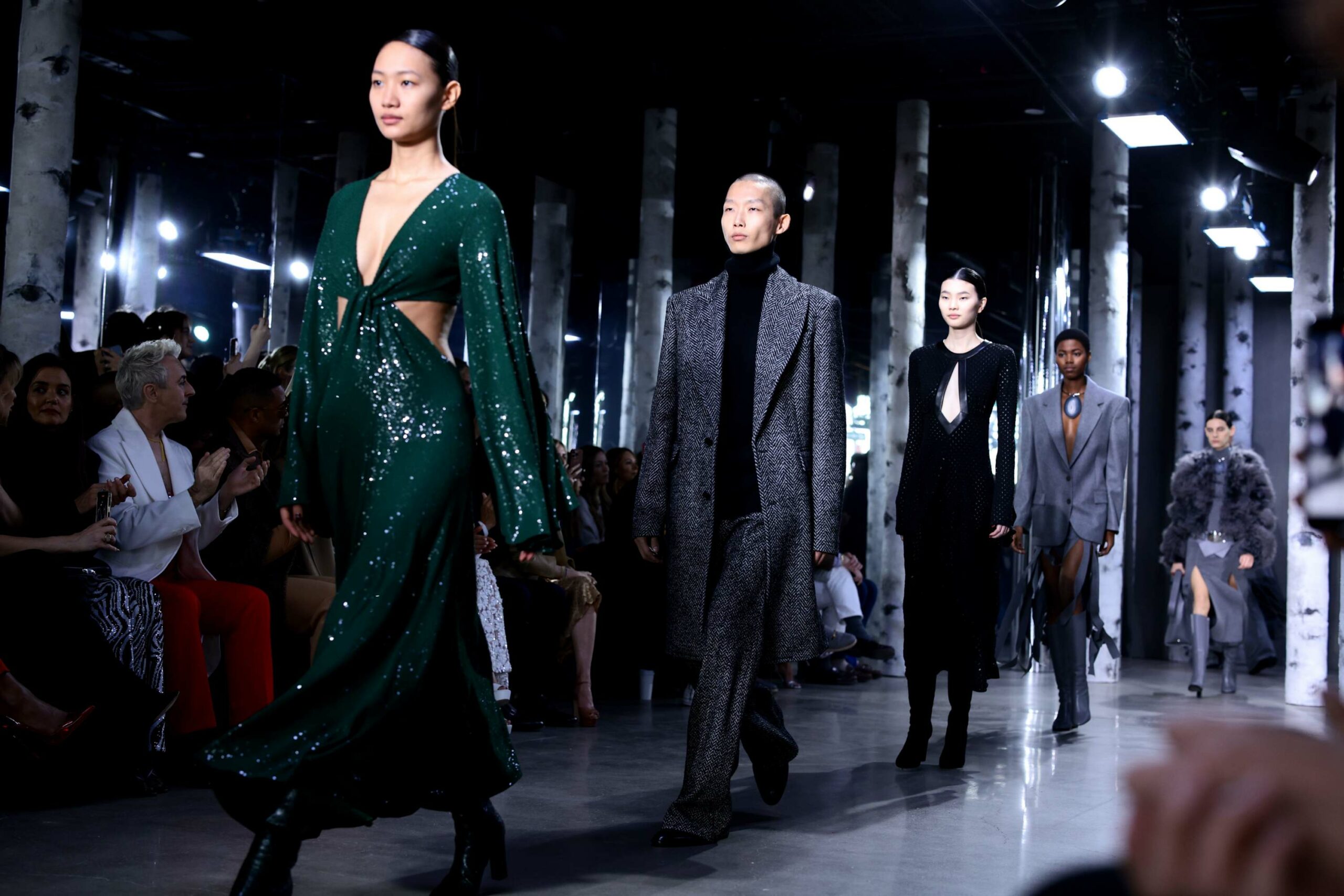 Panduan Fesyen Musim Luruh 2023, Dari Coach ke Michael Kors
