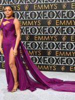 15 Gaya Emmy Awards 2023 Terbaik Pilihan Glam