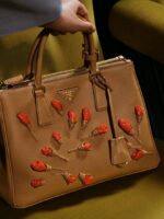 Beg Tangan Musim Ini: PRADA Galleria