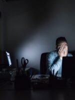 apa itu burnout di tempat kerja?