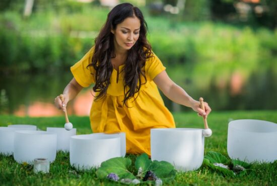 sound bath untuk kesihatan mental dan emosi
