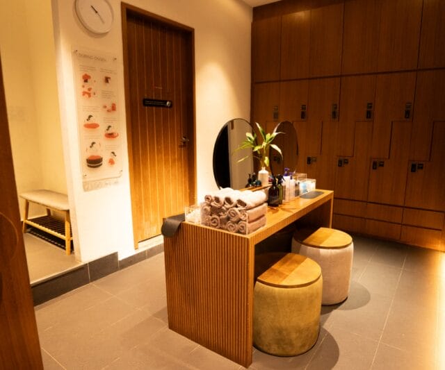 mandi onsen di Urban Retreat onsen spa