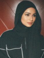 Izara Aishah berhijab jadi ikon wanita