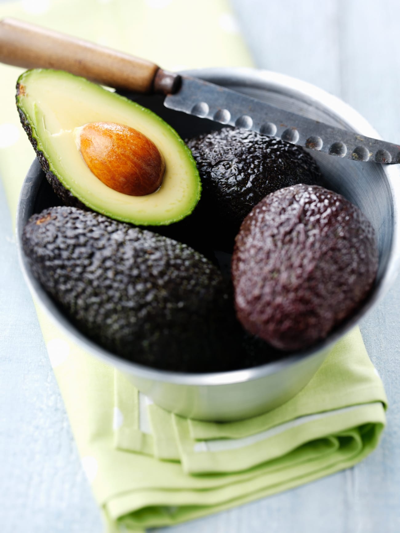 lambat penuaan dengan buah avokado