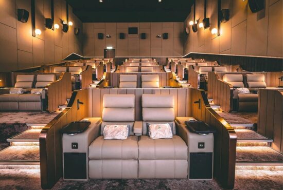 Nikmati Movie Night Anda Dalam Suasana Eksklusif Di Aurum Theatre
